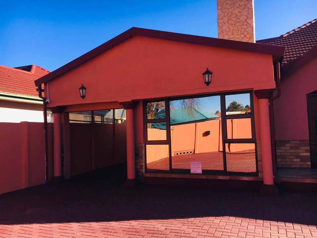 Forever Comfy Bed Bed & Breakfast Vanderbijlpark Exterior photo